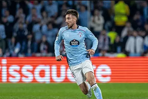 تقارير: أرسنال يدخل سباق التعاقد مع مدافع سيلتا فيجو